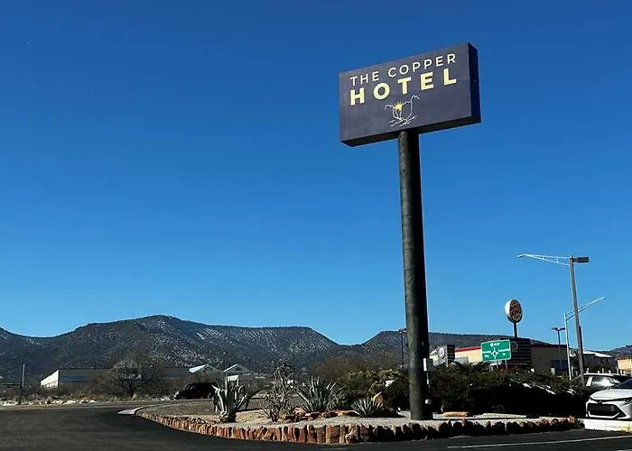 Hotel Surestay By Western Camp *