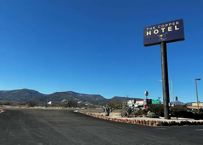 Hotel Surestay By Western Camp