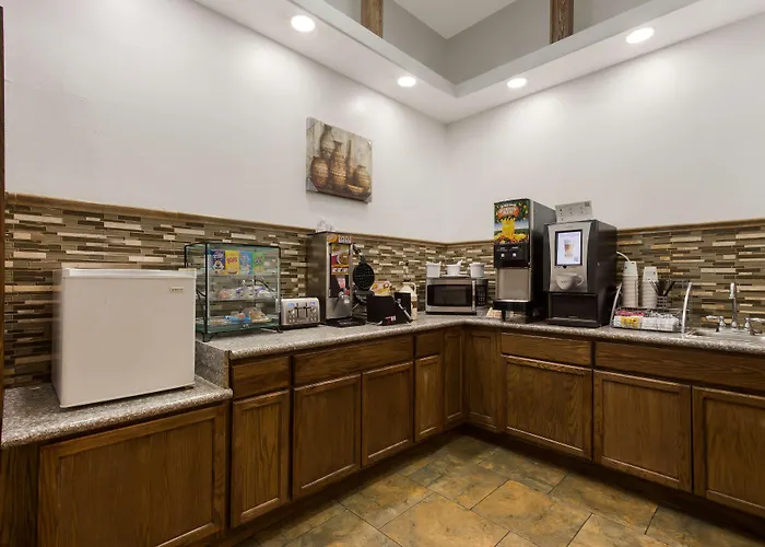 Hotel Surestay By Western Camp